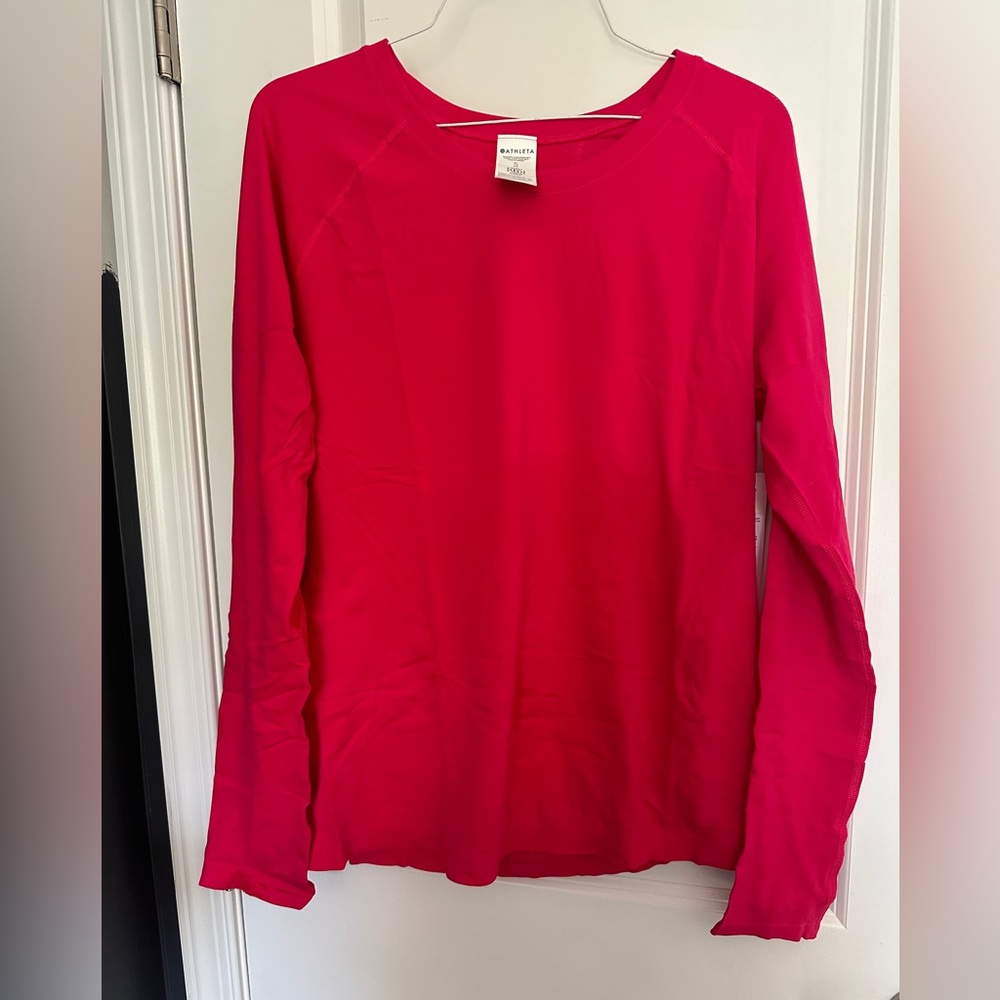 Athleta Momentum Seamless Top. NWT